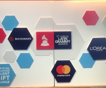 Latin Grammy consiente a sus nominados en el “backstage talent gift lounge”
