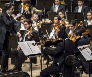 Gustavo Dudamel y la Filarmónica de los Ángeles inaugurarán la temporada del Centenario